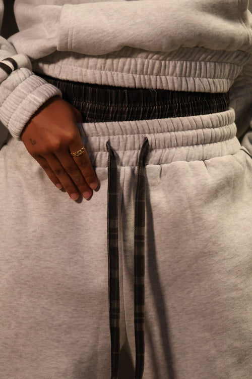 TRZ SWEATPANTS - GREY "NO MORE SPACE FOR WORDS"